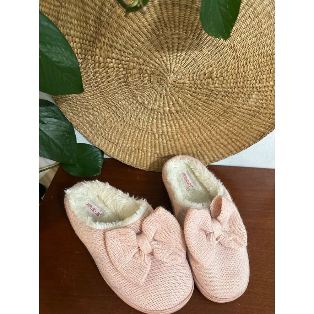 Aerosoles Pink Knit Slippers with Bow – Size Small (5-6) - Picture 2 of 12